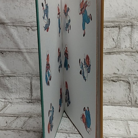 My first Raggedy Ann book - Picture 2 of 4